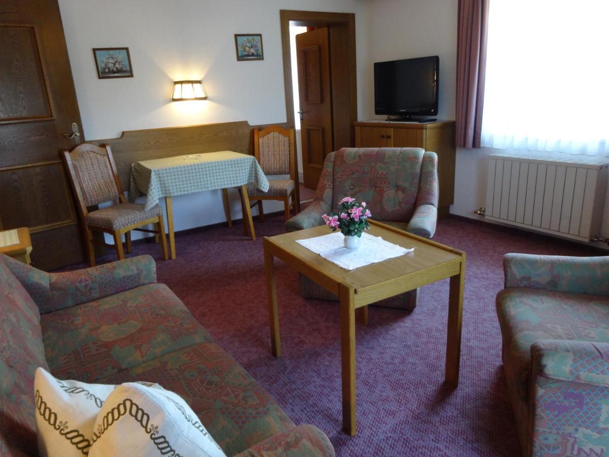 Haus Schoenblick Seefeld in Tirol Szoba fotó